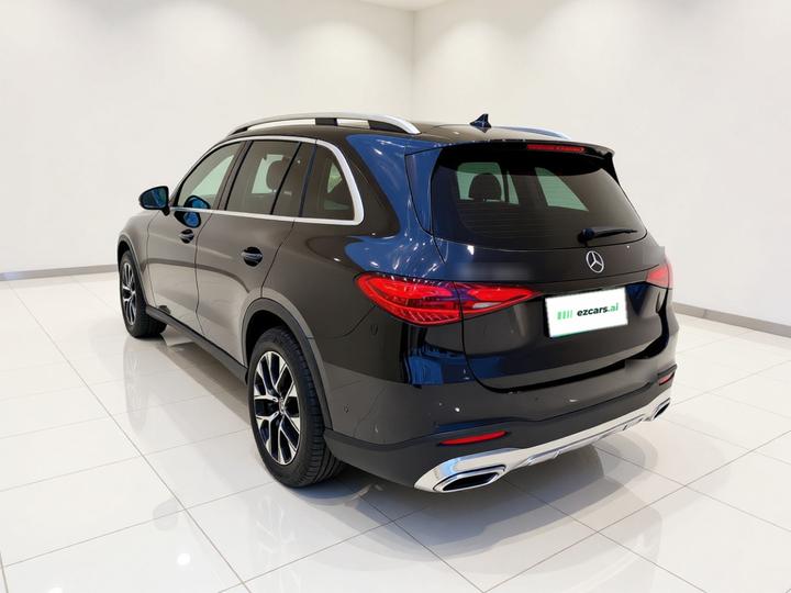 GLC 2023 Facelift GLC 260 L 4MATIC Dynamic 5-Seater photo 4