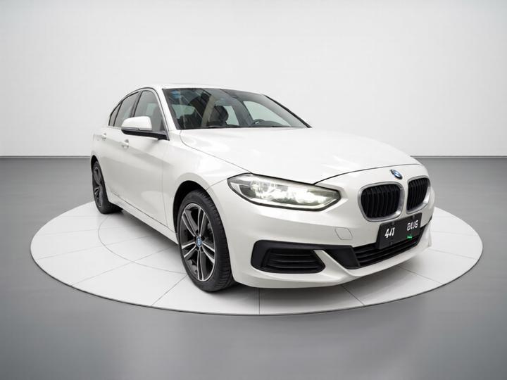 1 Series 2020 120i Fashion photo 3