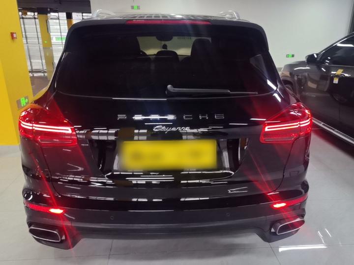 2015 Cayenne 3.0T photo 3