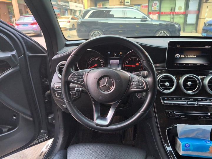 GLC 2017 GLC 260 4MATIC Luxury photo 7