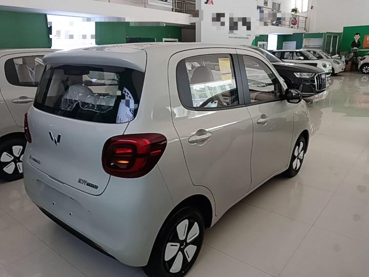 Hongguang MINIEV 2025 4th Gen 4-Door Advanced photo 6