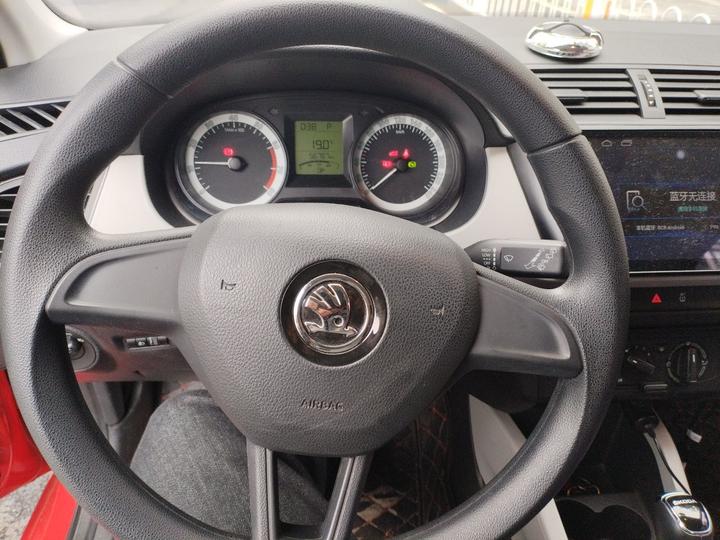 Fabia 2017 1.4L AT photo 3