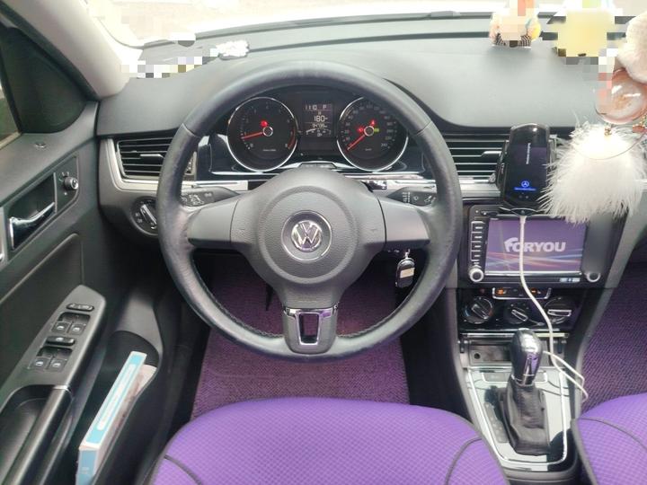 Bora 2014 1.6L AT Comfort photo 3