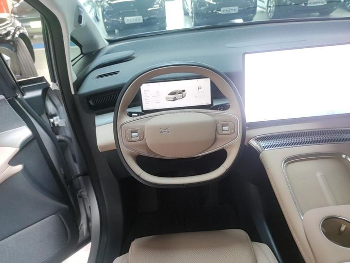 X9 2024 640 AWD Performance Max photo 6