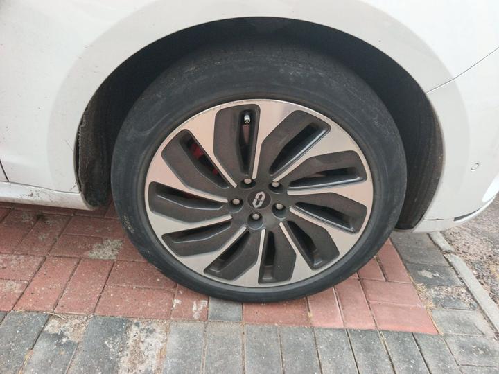 HIMA AITO M5 2022 EREV AWD Flagship photo 8