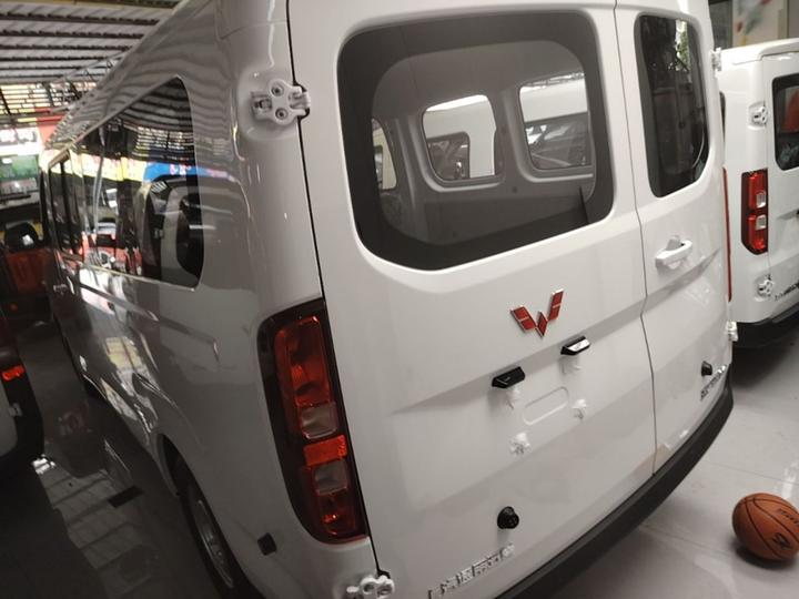 Wuling Pro 2026 405km EV Bus 6-Seater photo 4