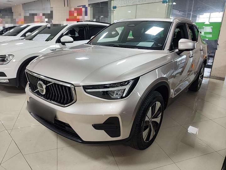 XC40 2023 B3 Luxury