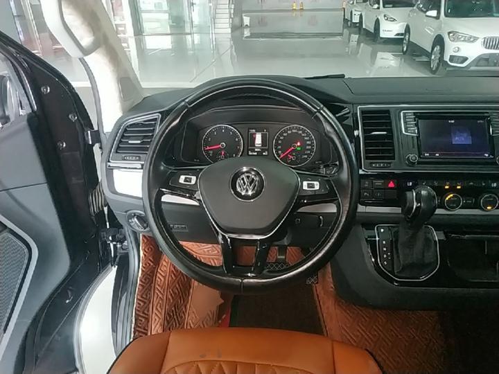 2017 2.0TSI RWD Luxury 7-Seater photo 6