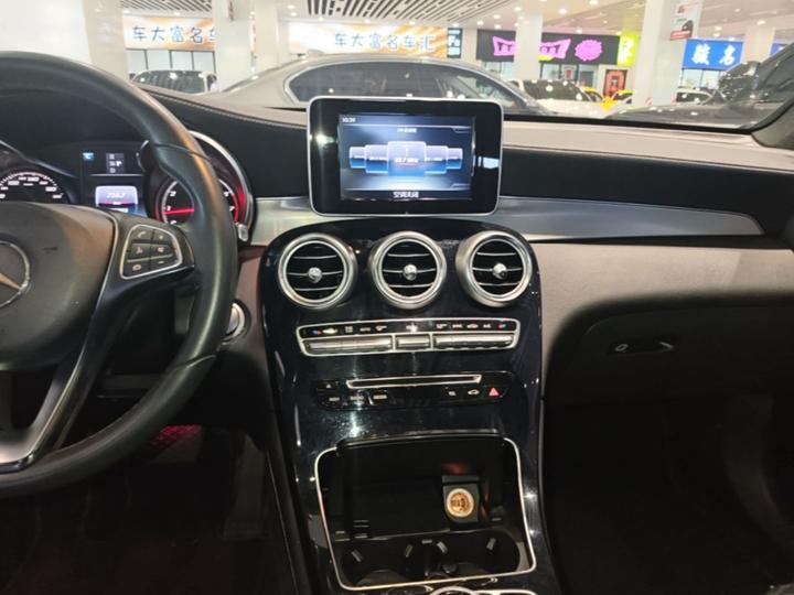 GLC 2016 GLC 200 4MATIC photo 8