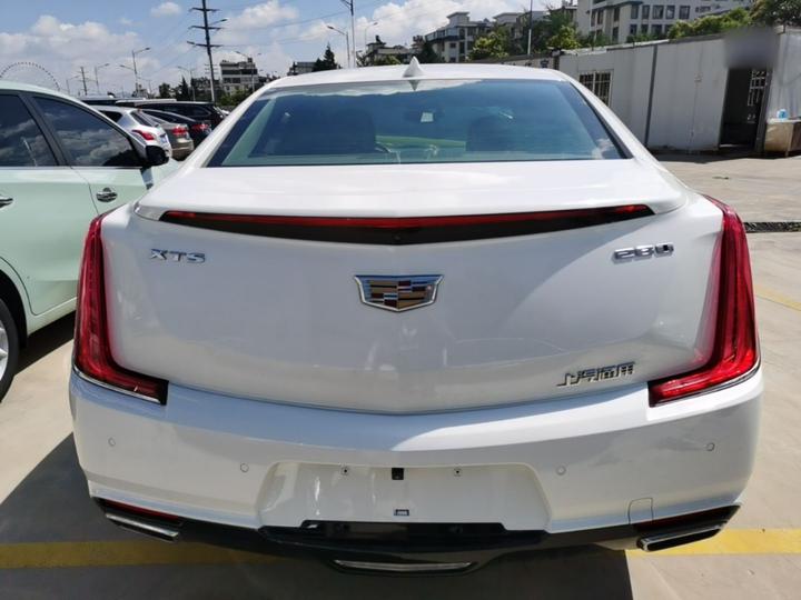 XTS 2018 28T Tech photo 5