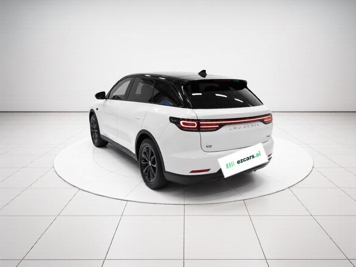 Leapmotor C11 2023 EV 500 Comfort photo 4