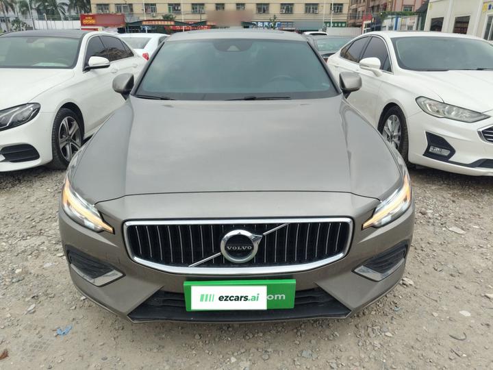 S60 2022 B4 Luxury photo 2
