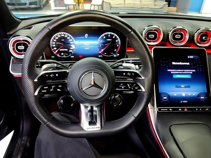 C-ClassAMG 2024 AMG C 43 4MATIC photo 2