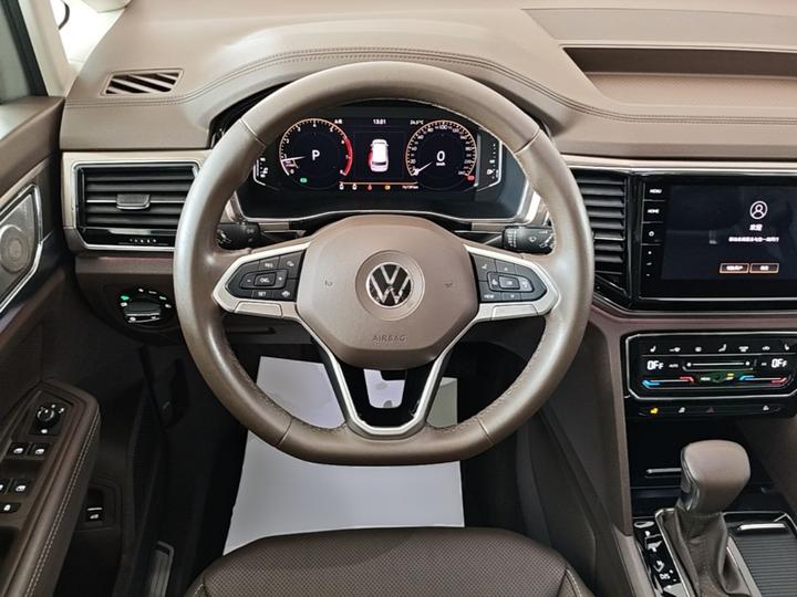 Viloran 2020 330TSI Luxury photo 6