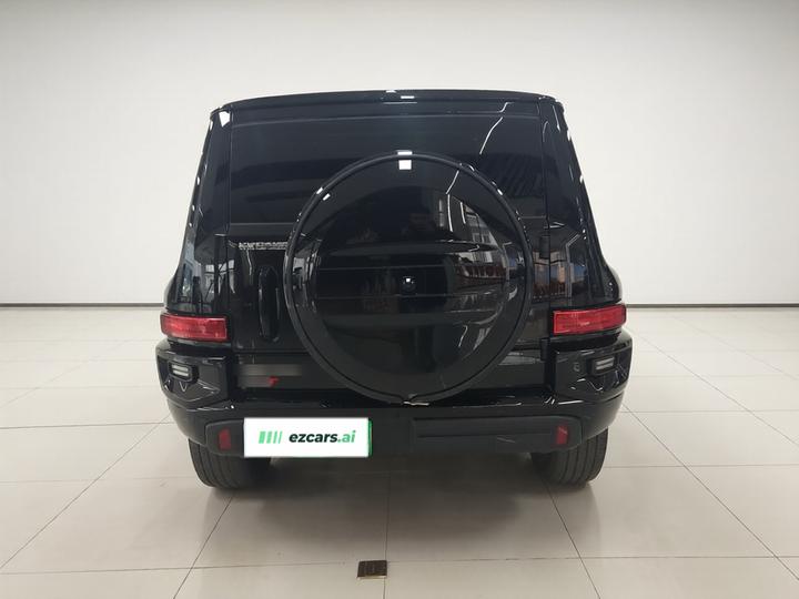 700 EV 2024 Hi4-T photo 3