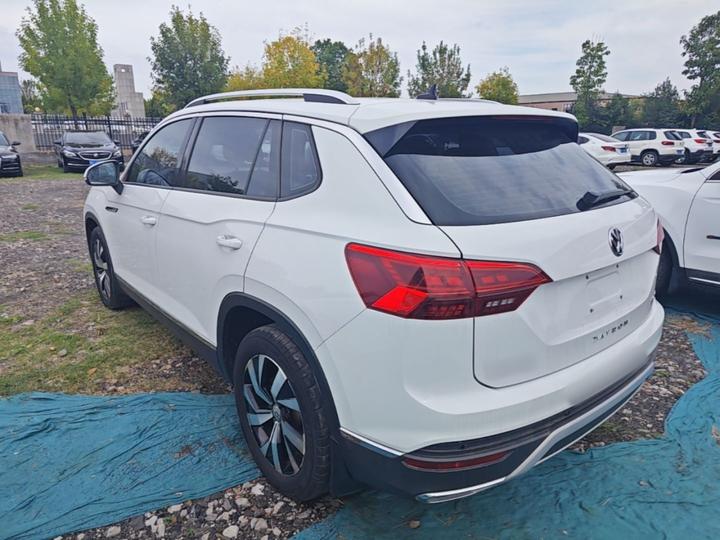 Tayron 2022 330TSI RWD Luxury Connected Plus photo 4