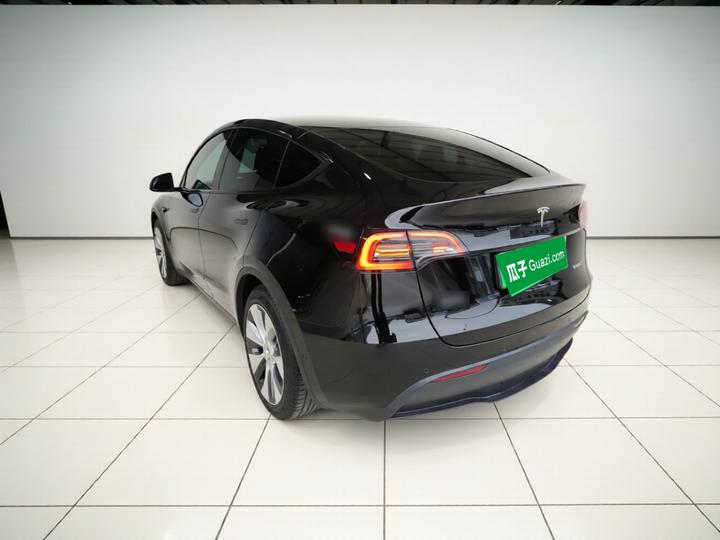 Model Y 2022 Facelift RWD photo 4