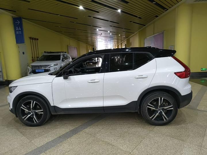 XC40 2021 T4 AWD Sport photo 4