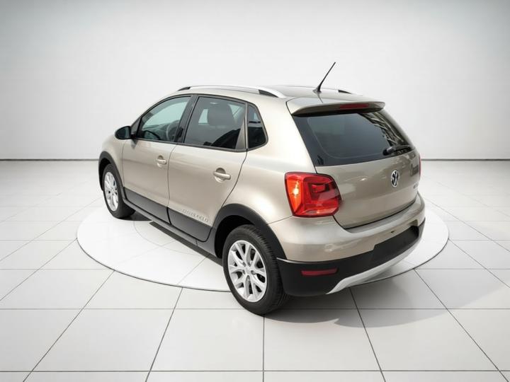 2016 1.4L Cross Polo AT photo 4