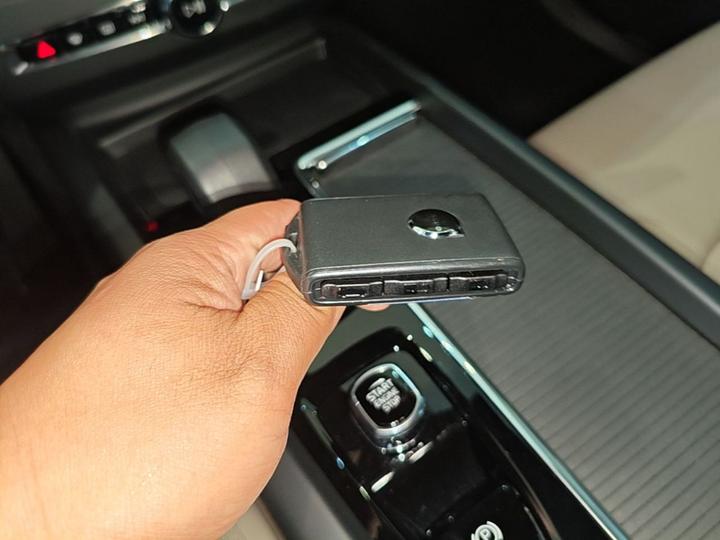 XC60 2026 B5 AWD Luxury photo 8