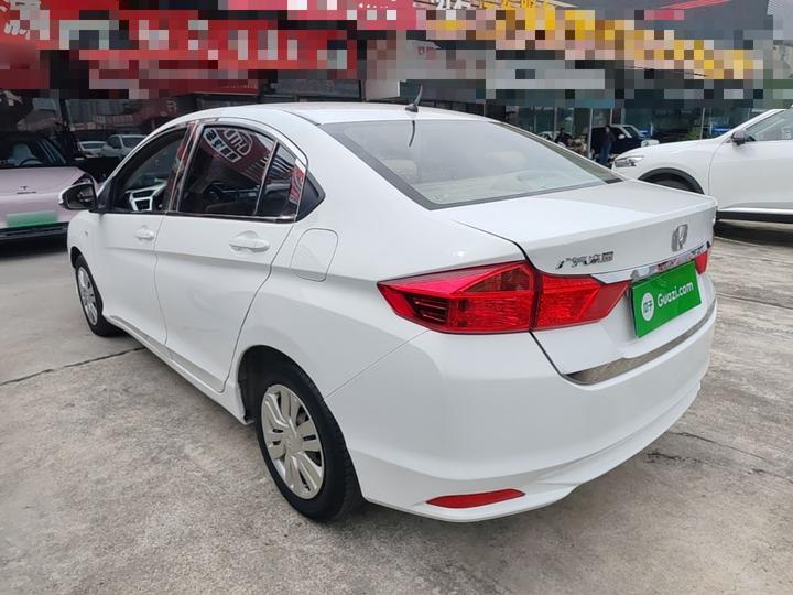 2017 1.5L CVT Comfort photo 4