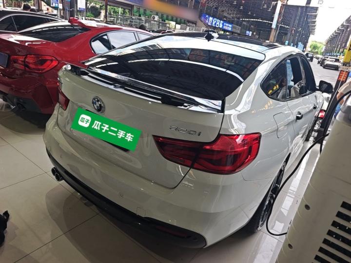 3 SeriesGT 2019 320i M Sport photo 4