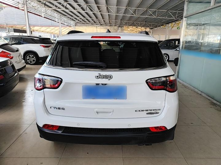 Compass 2019 200T AT photo 5