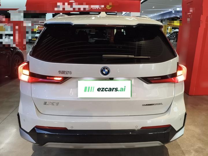 iX1 2023 eDrive25L X Design Package photo 3