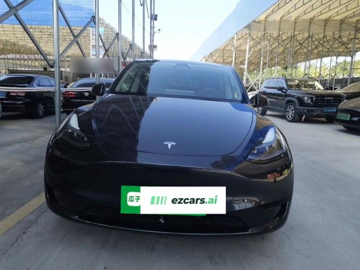 Model Y 2024 RWD photo 2
