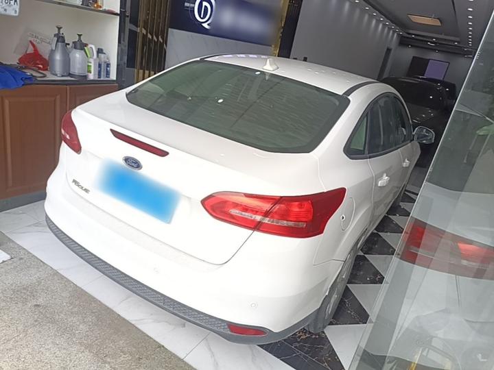 Focus 2017 Sedan 1.6L AT Comfort photo 4
