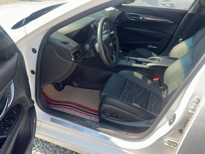 ATS-L 2017 28T Tech photo 8