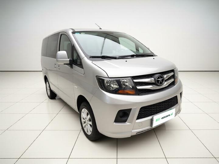 Refine M3 2015 1.6L Luxury photo 3