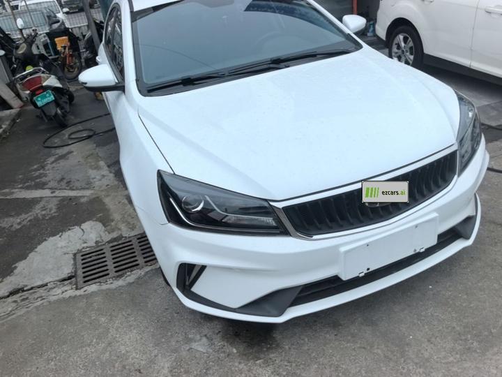 Emgrand 2021 UP 1.5L MT Luxury photo 3