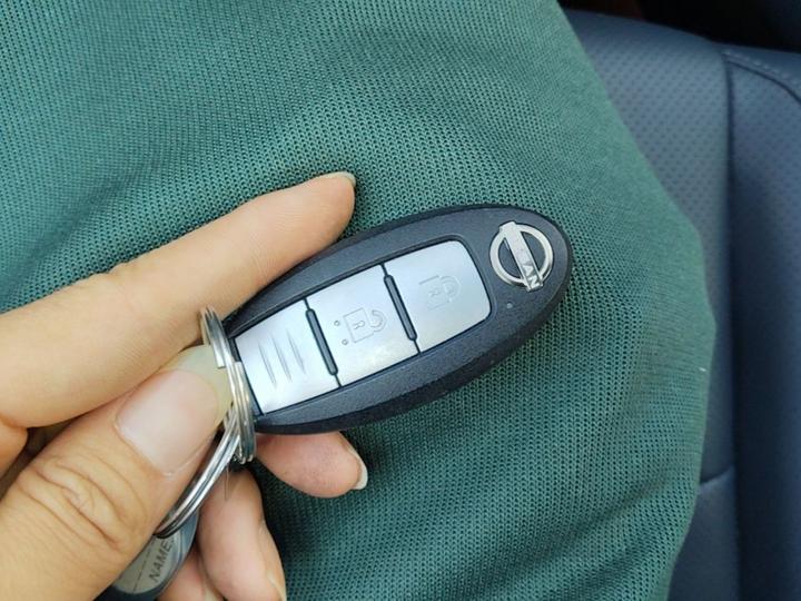 X-Trail 2025 2.0L RWD Leading photo 8
