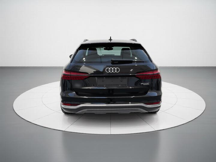 A6 Imported 2020 allroad quattro Explorer 55 TFSI Exclusive Off-road photo 3
