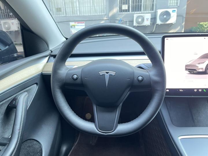 Model Y 2022 Facelift RWD photo 4