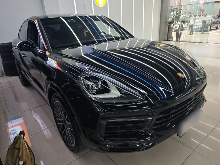 2019 Cayenne Coupé 3.0T photo 3