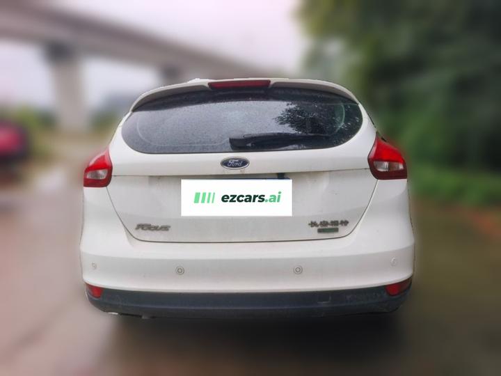 Focus 2015 Hatchback EcoBoost 125 AT photo 3