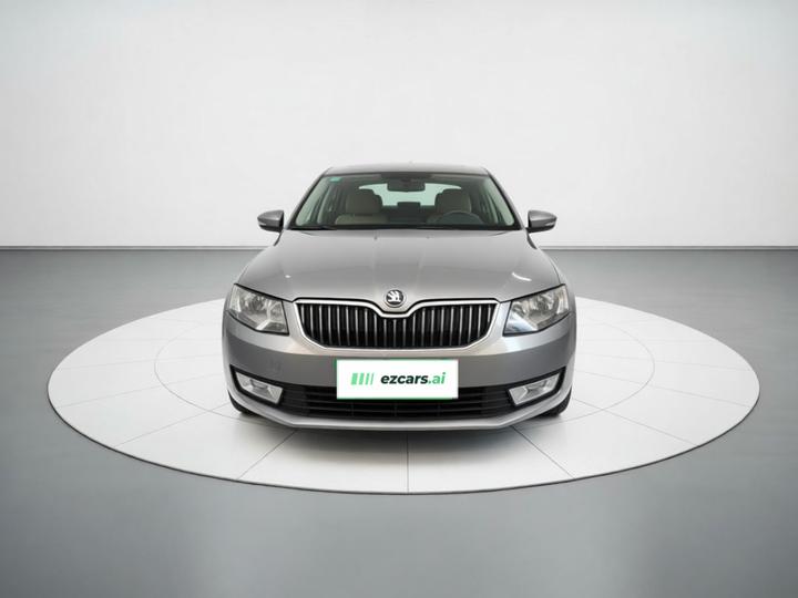 Octavia 2015 1.6L AT photo 2