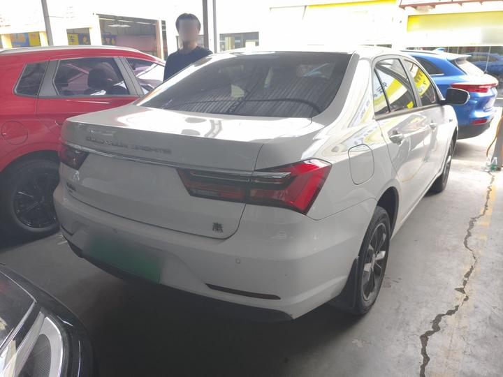 Qin EV 2021 Standard photo 4