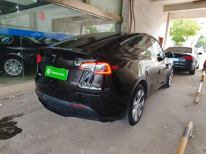Model Y 2022 Facelift RWD photo 6