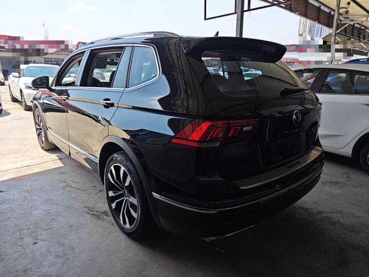 Tiguan L 2021 330TSI AT RWD R-Line photo 4