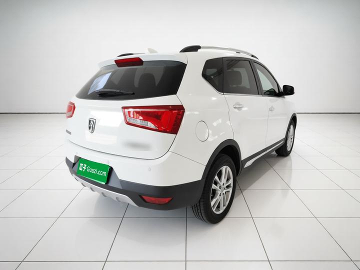 560 2015 1.8L MT Elite photo 6