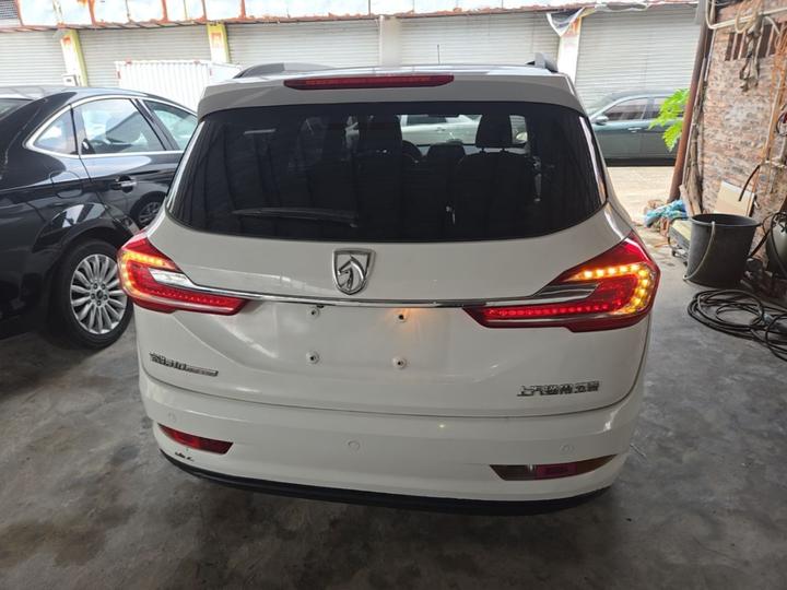 310W 2017 1.5L MT Fashion China V photo 3