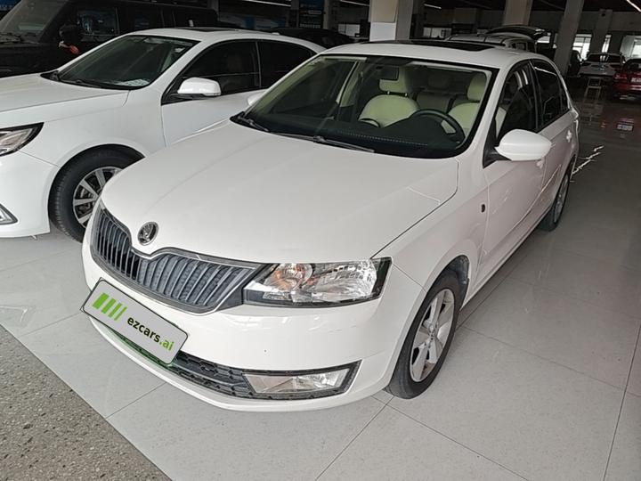 Rapid 2015 1.6L MT