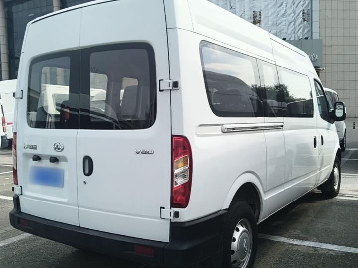 MAXUS V80 2019 2.5T Classic 6 MT Long Wheelbase 9-Seater photo 6