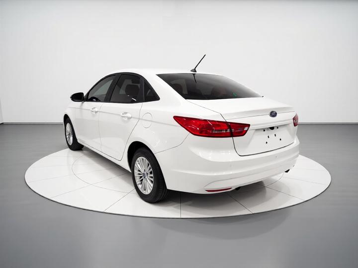 Escort 2017 Facelift 1.5L AT Comfort photo 4