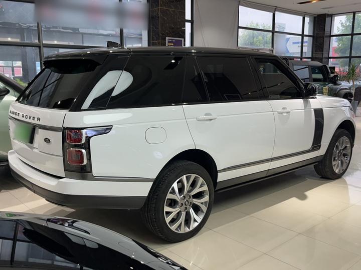 Range Rover 2021 3.0 L6 Extended Classic photo 4
