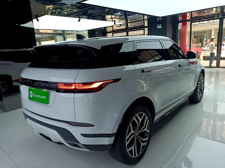Range Rover Evoque EV 2023 Evoque L P300e photo 4