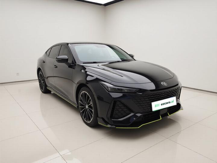 UNI-V 2022 2.0T photo 3